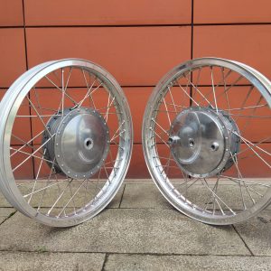 21 * 1.85" H Aluminum Wheel With Hamburger Drum Brake