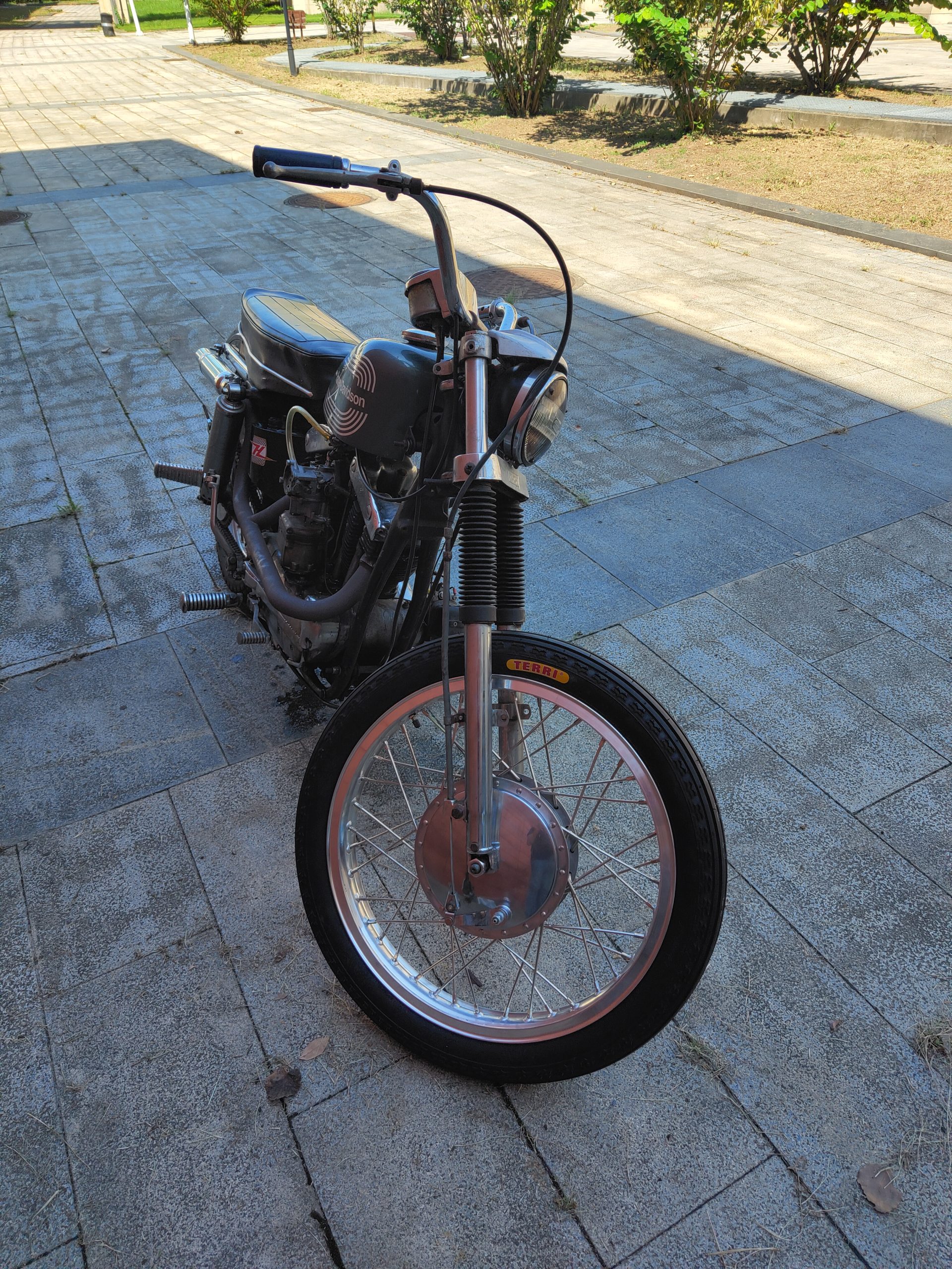 21 * 1.85" H Aluminum Wheel With Hamburger Drum Brake - Image 3