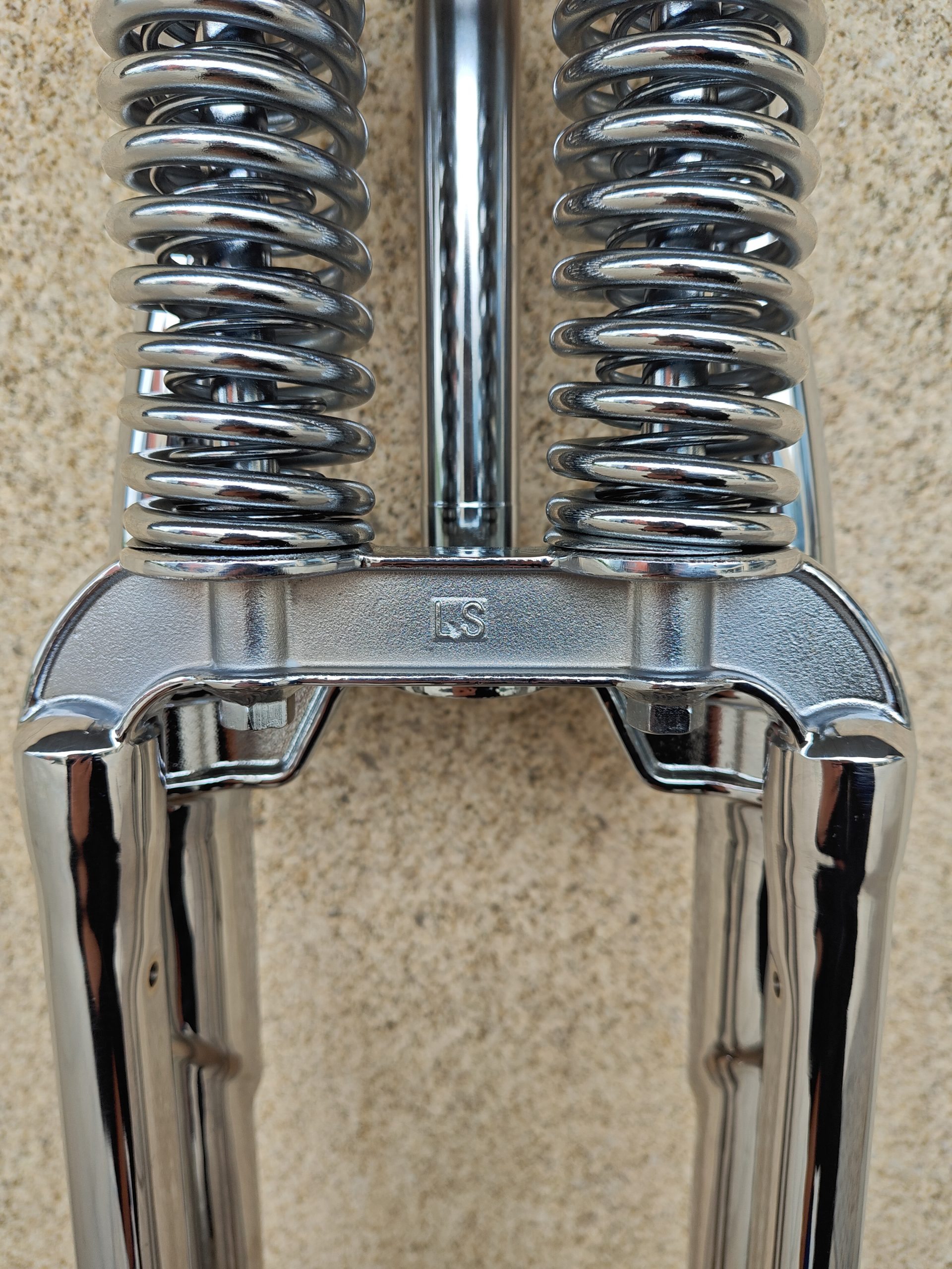 Narrow Extended Springer for Harley Davidson Chopper - Image 2